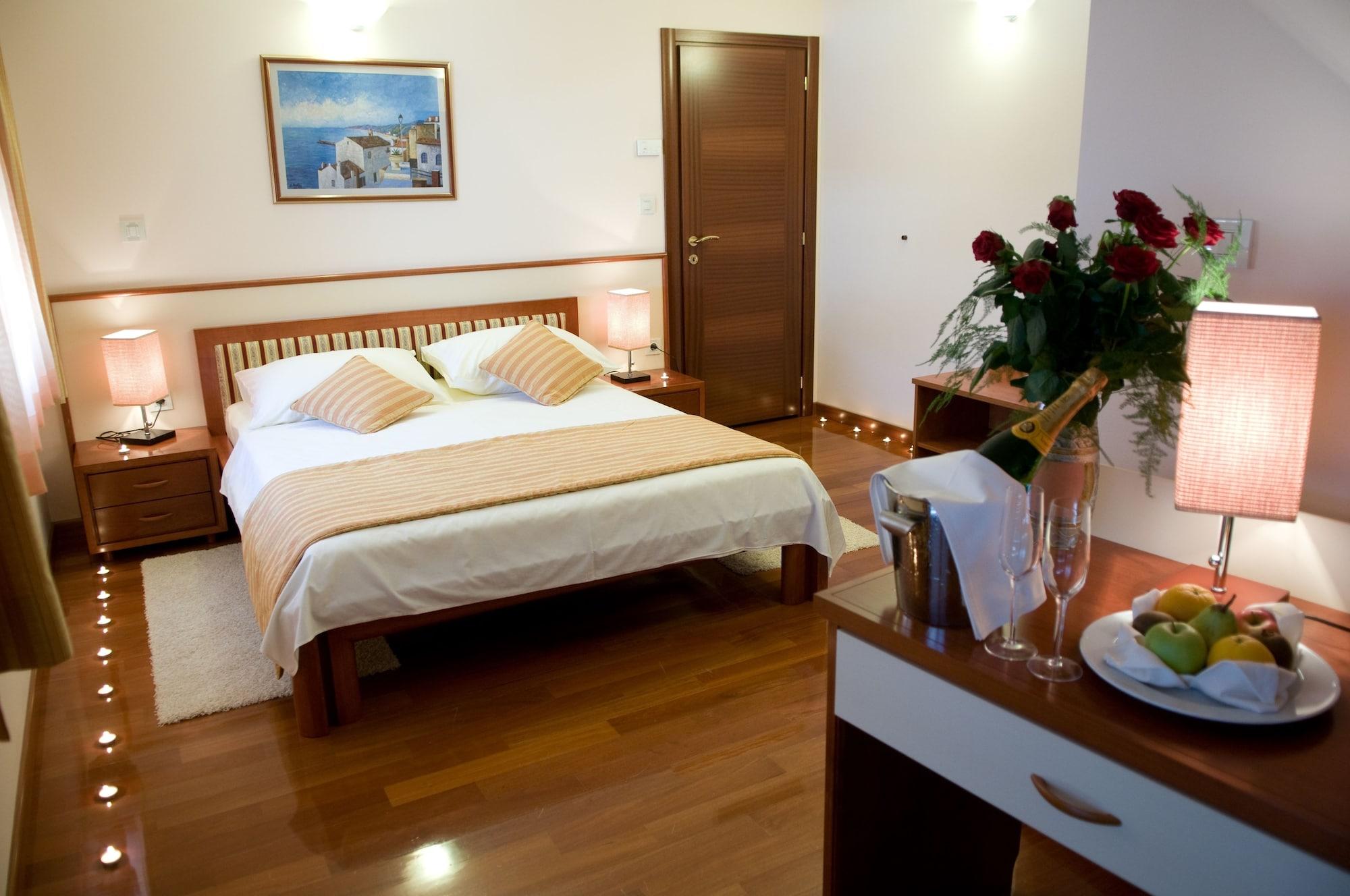 Hotel Trogir Palace Εξωτερικό φωτογραφία