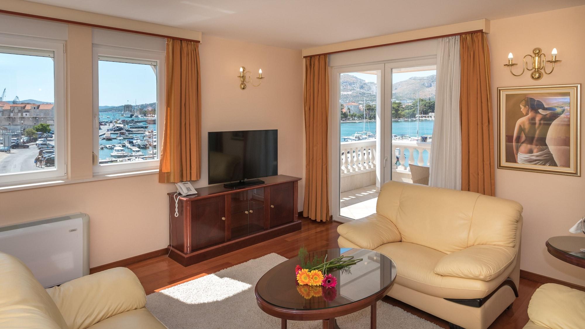 Hotel Trogir Palace Εξωτερικό φωτογραφία