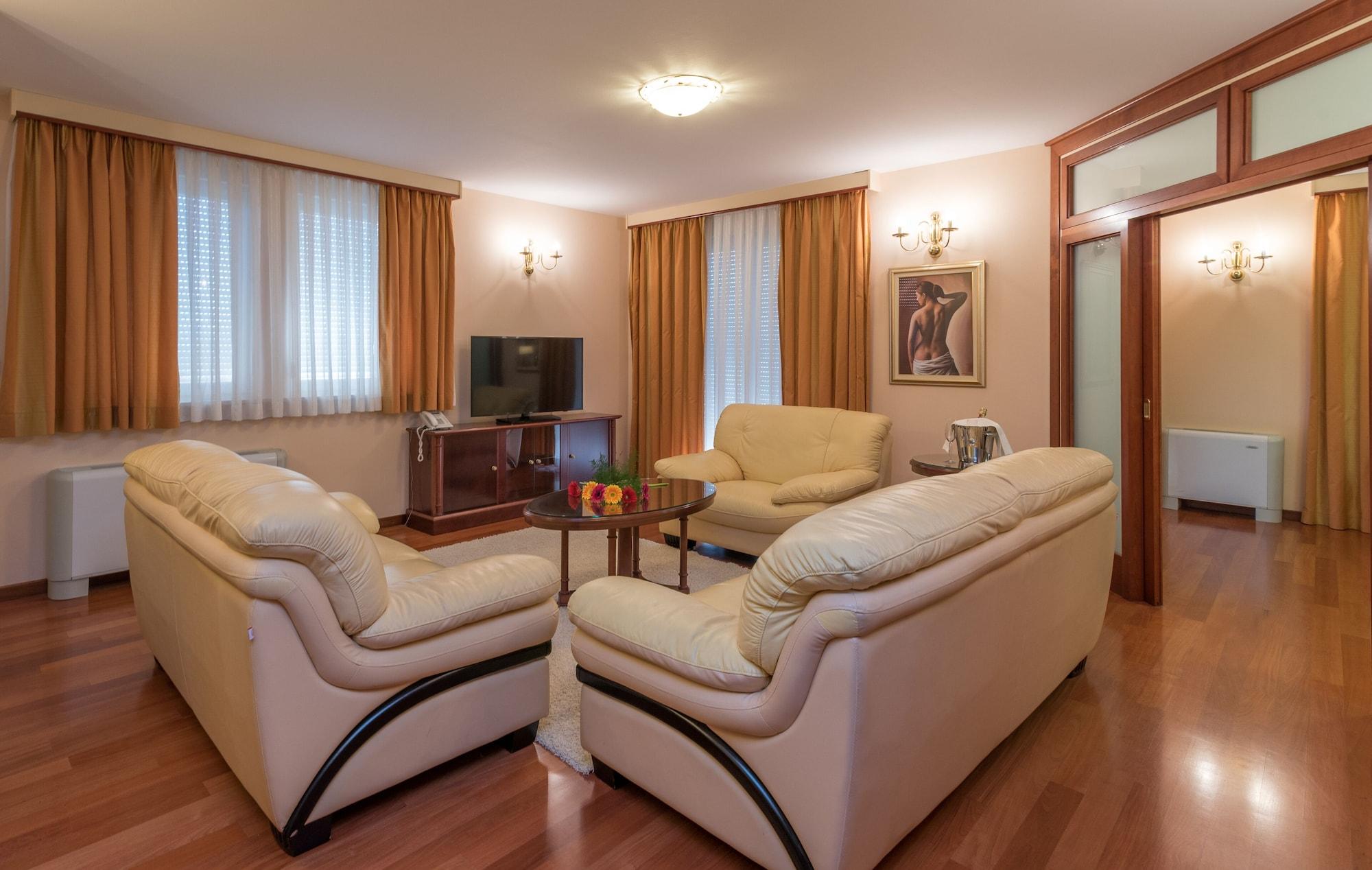 Hotel Trogir Palace Εξωτερικό φωτογραφία