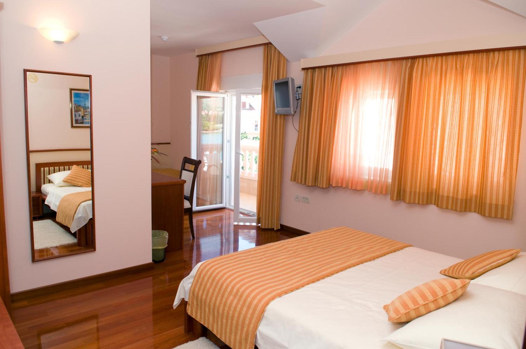 Hotel Trogir Palace Εξωτερικό φωτογραφία
