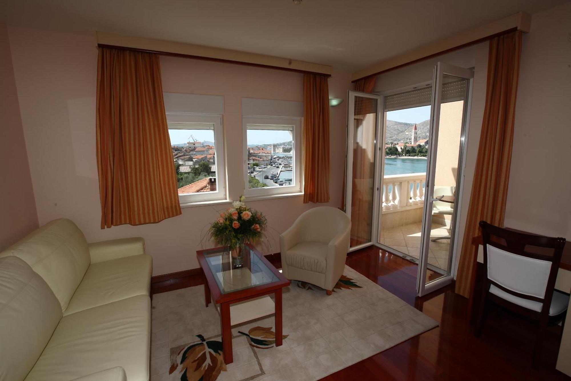 Hotel Trogir Palace Εξωτερικό φωτογραφία
