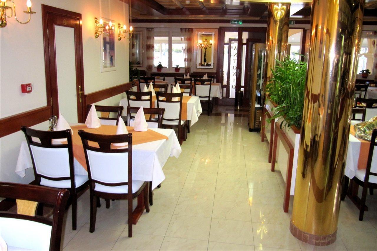 Hotel Trogir Palace Εξωτερικό φωτογραφία