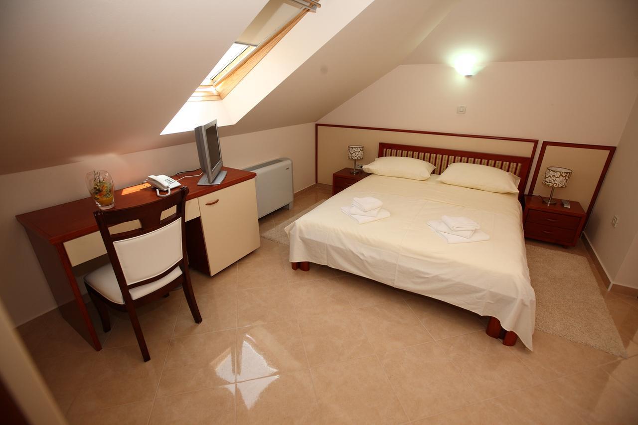 Hotel Trogir Palace Εξωτερικό φωτογραφία