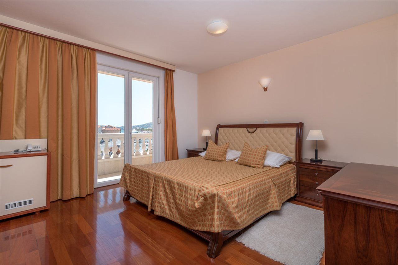 Hotel Trogir Palace Εξωτερικό φωτογραφία